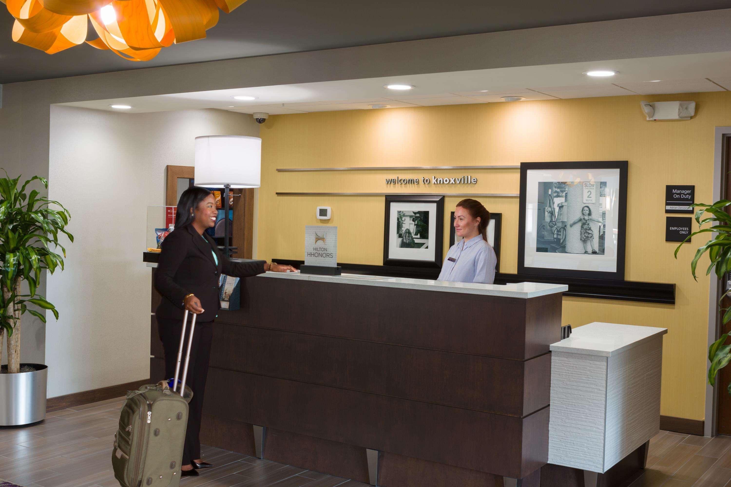 Hampton Inn & Suites - Knoxville Papermill Drive, Tn Εξωτερικό φωτογραφία