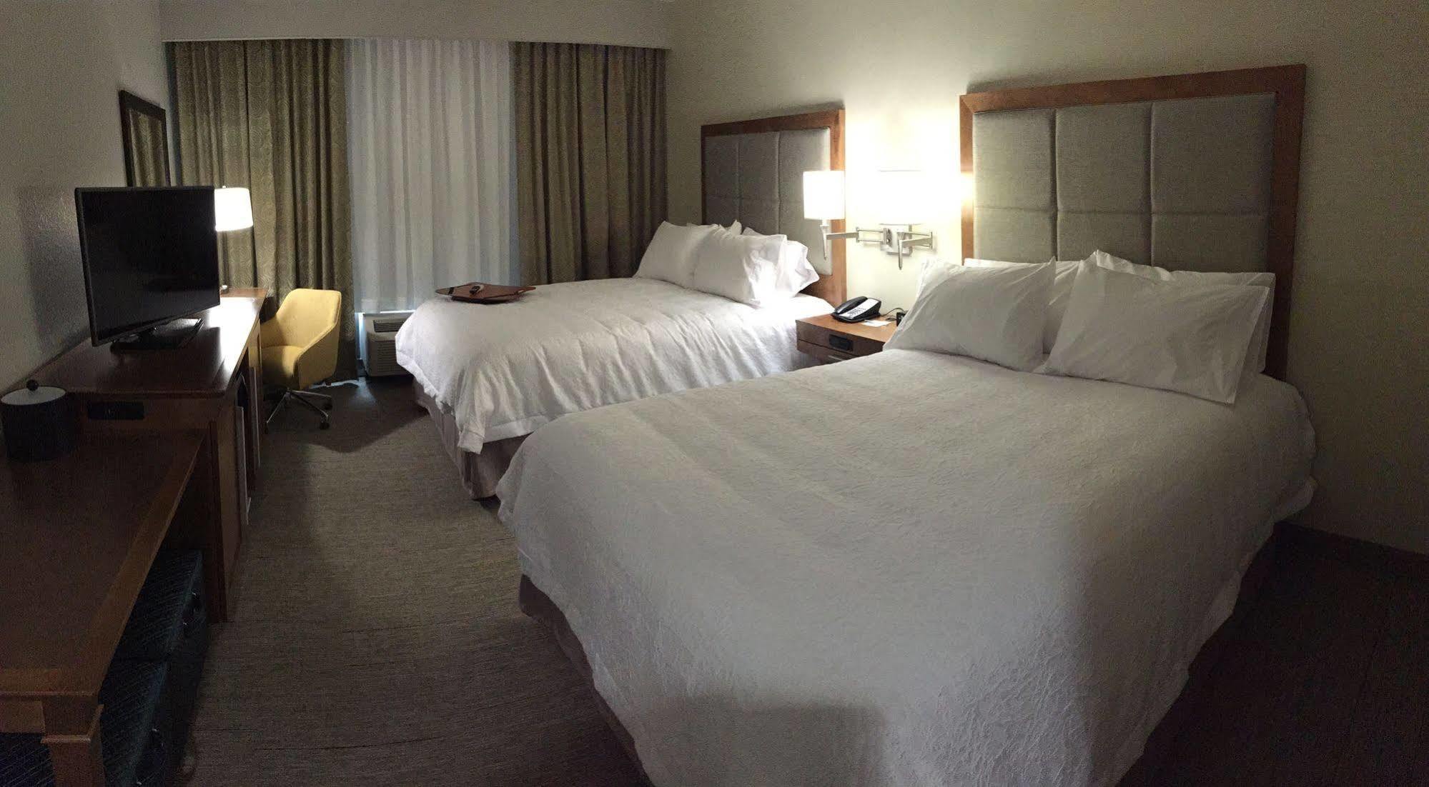 Hampton Inn & Suites - Knoxville Papermill Drive, Tn Εξωτερικό φωτογραφία